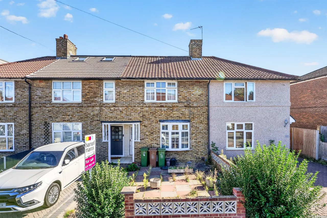 2 bed house for sale, Dorchester Road, Morden, SM4