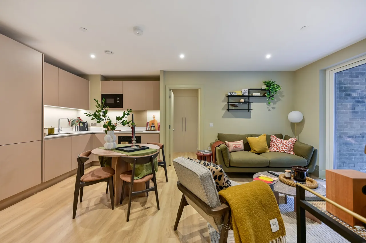 Showflat 8 (2 Bed), Momento Staines-upon-Thames, 28 Mill Mead, photo 3