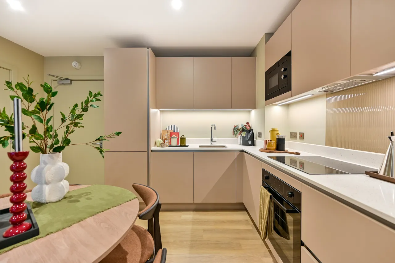 Showflat 8 (2 Bed), Momento Staines-upon-Thames, 28 Mill Mead, photo 5