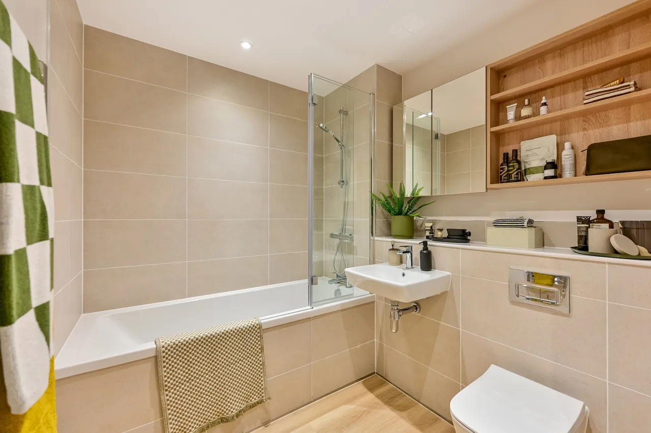 Showflat 8 (2 Bed), Momento Staines-upon-Thames, 28 Mill Mead, photo 8