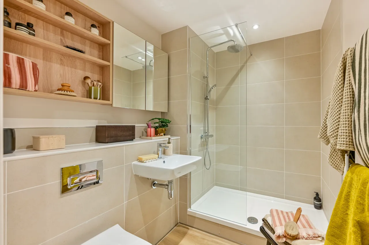 Showflat 8 (2 Bed), Momento Staines-upon-Thames, 28 Mill Mead, photo 12