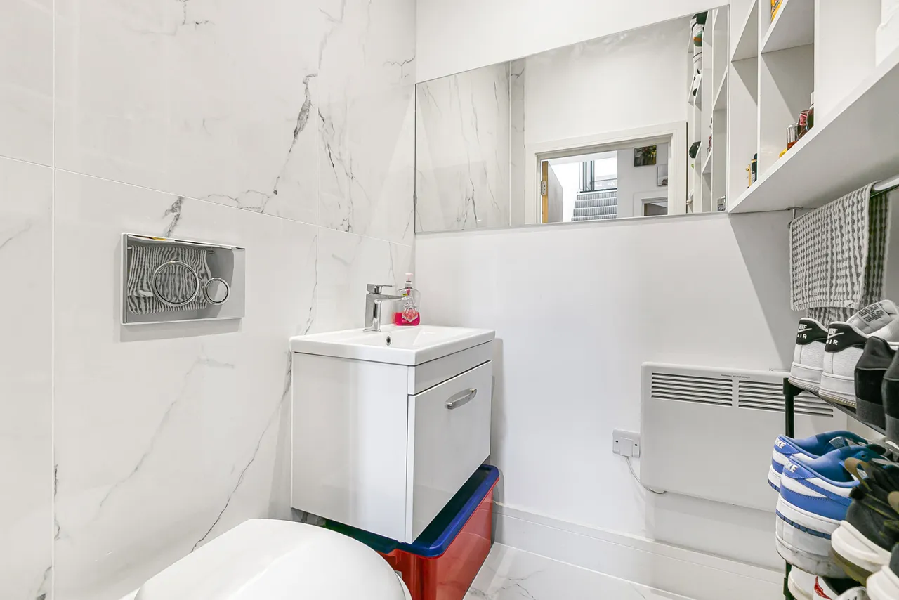 Guildford Road, Chertsey, KT16, photo 9