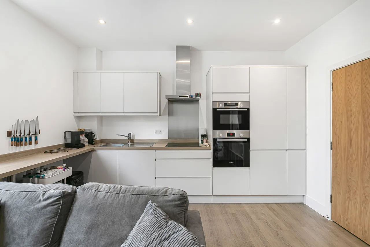 Guildford Road, Chertsey, KT16, photo 8