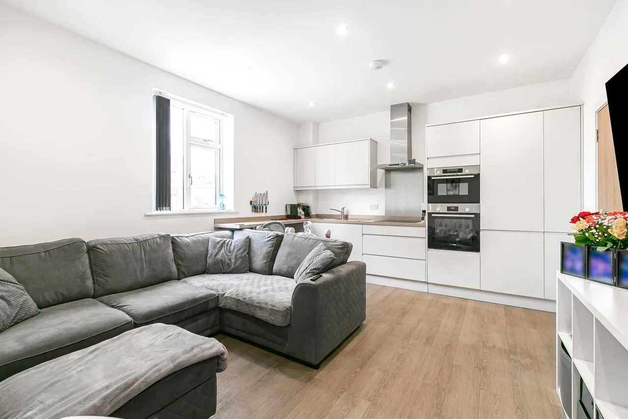 Guildford Road, Chertsey, KT16, photo 7
