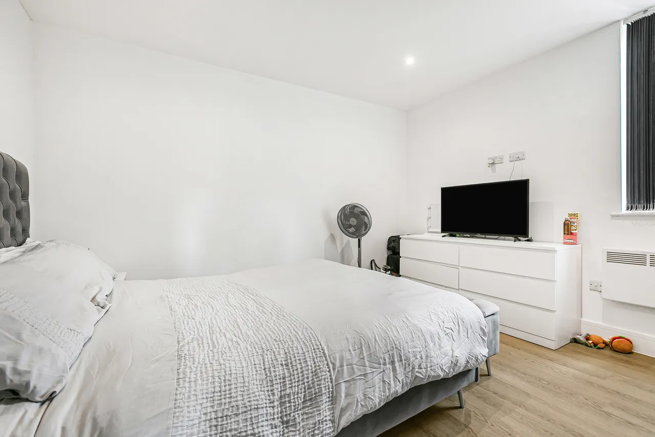 Guildford Road, Chertsey, KT16, photo 11