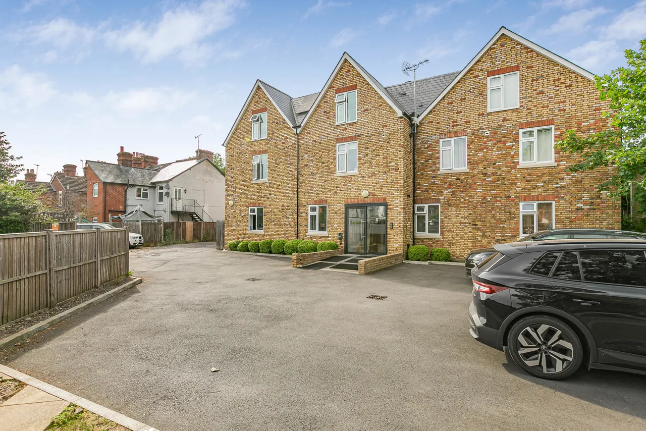 Guildford Road, Chertsey, KT16, photo 15