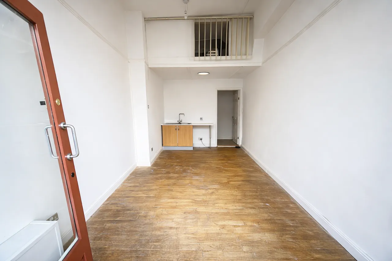 St. John Street, Newport Pagnell, MK16, photo 8