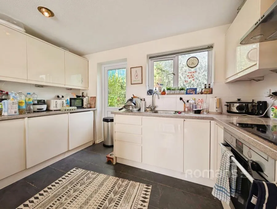 Chilcombe Way, Lower Earley, RG6, photo 4