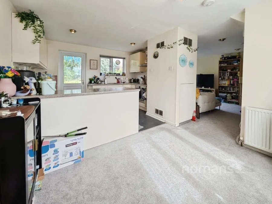Chilcombe Way, Lower Earley, RG6, photo 17