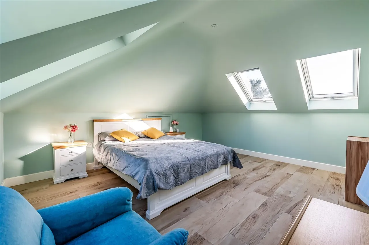 Yarm Way, Leatherhead, KT22, photo 18