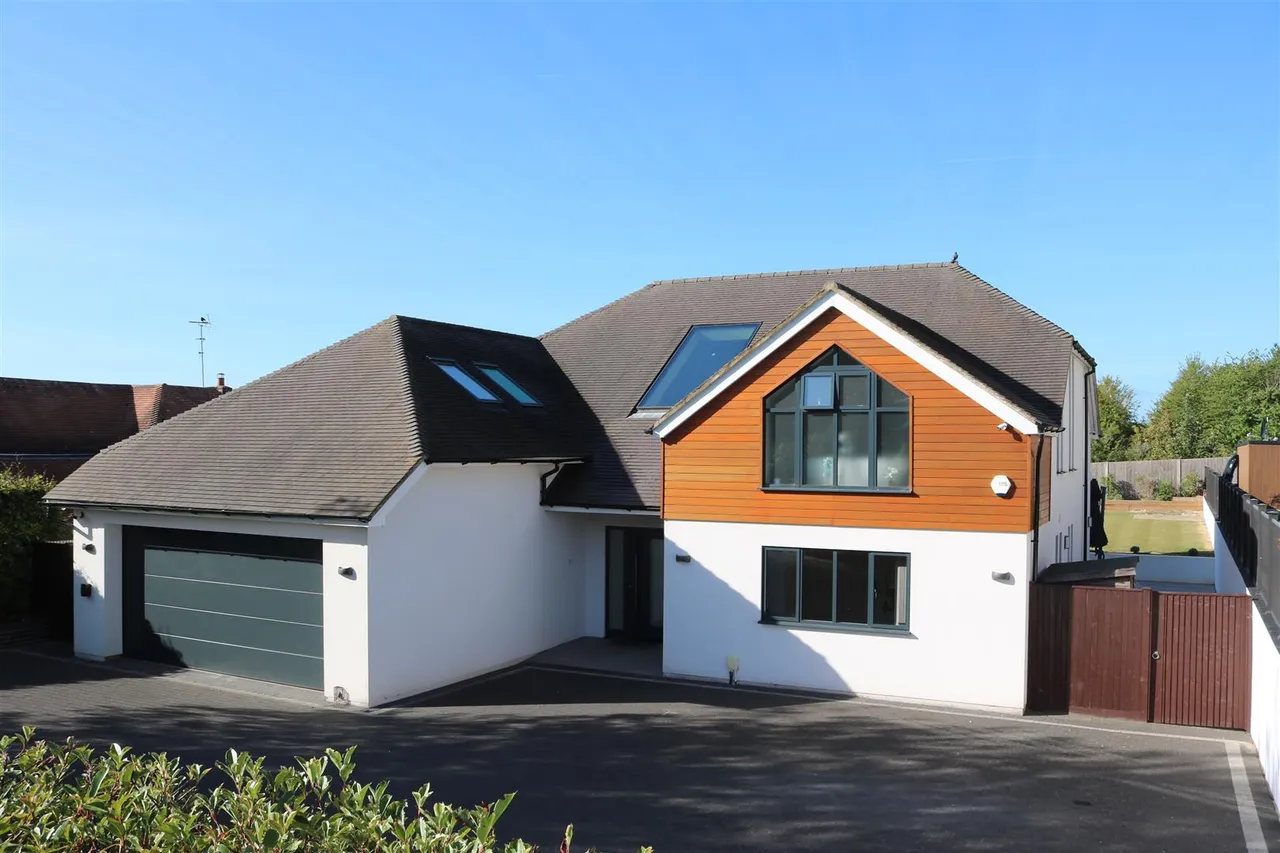 Yarm Way, Leatherhead, KT22, photo 24