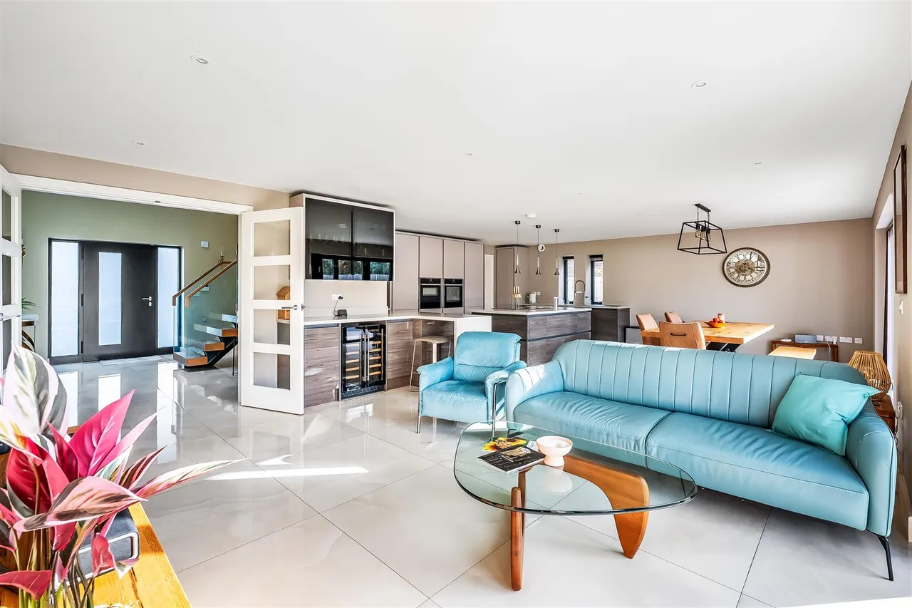 Yarm Way, Leatherhead, KT22, photo 6