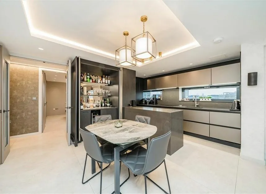 Wells Street, Fitzrovia, W1T, photo 2