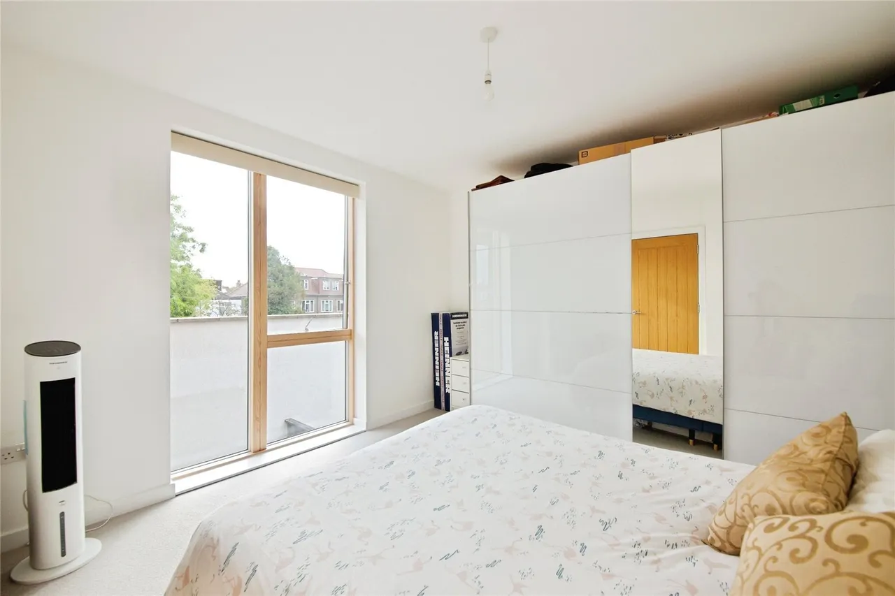 Woodhouse Road, London, N12, photo 11