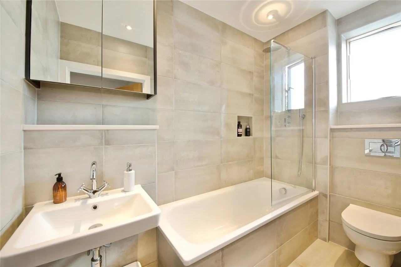 Woodhouse Road, London, N12, photo 16