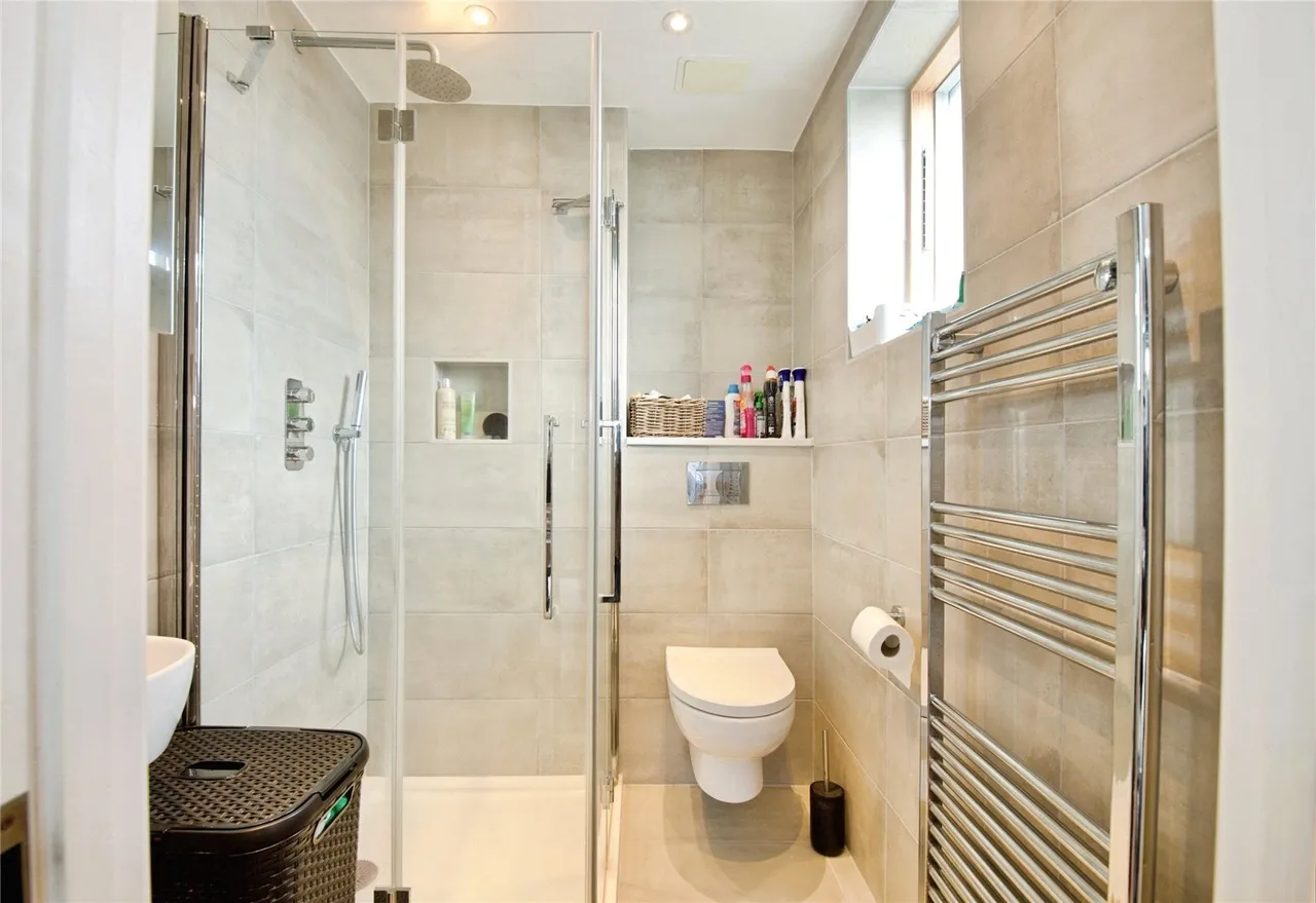 Woodhouse Road, London, N12, photo 15