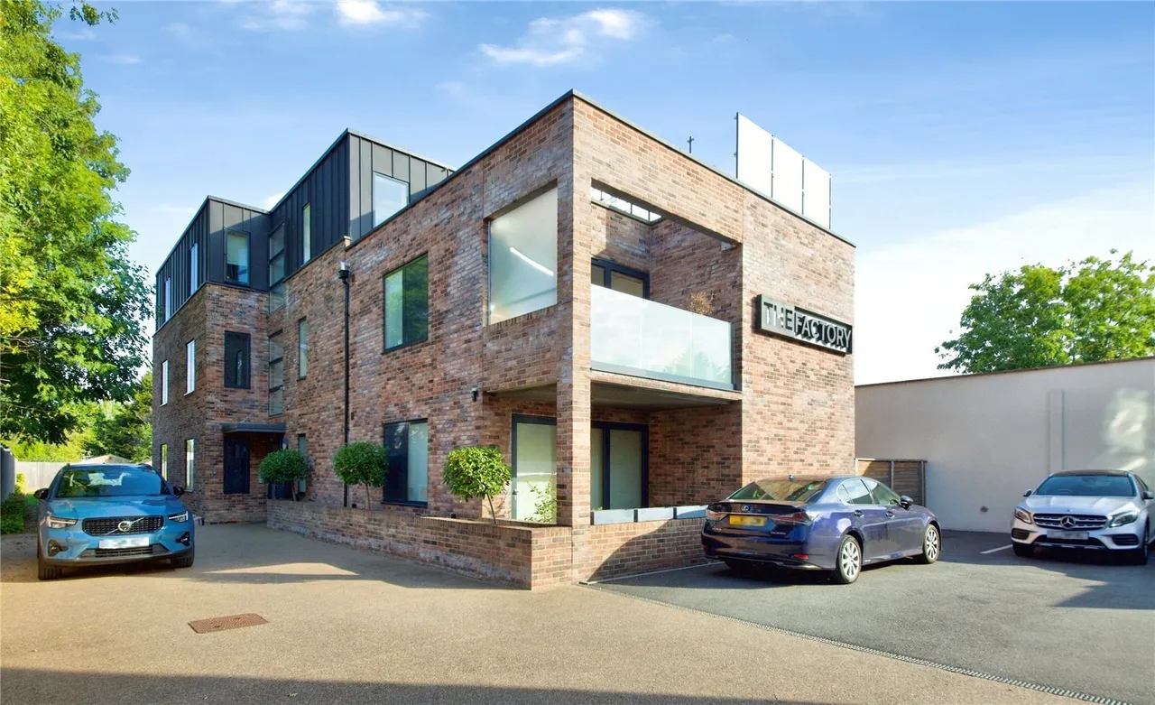 2 bed flat for sale, Woodhouse Road, London, N12