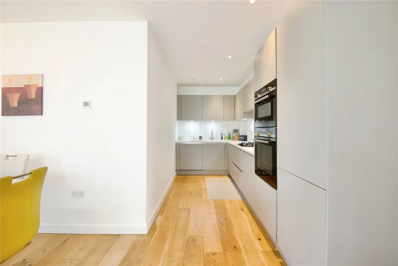 Woodhouse Road, London, N12, photo 8