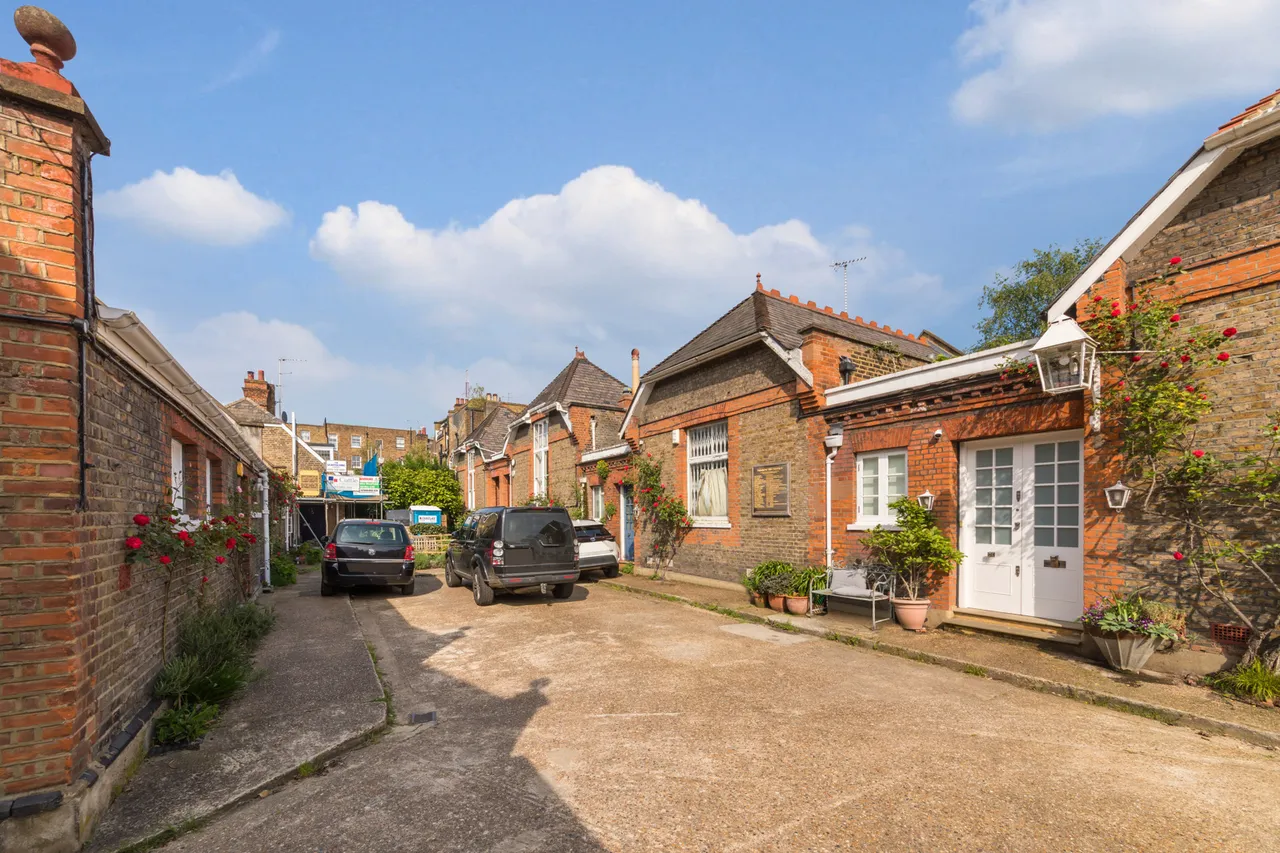 Fitzroy Road, London, NW1, photo 5