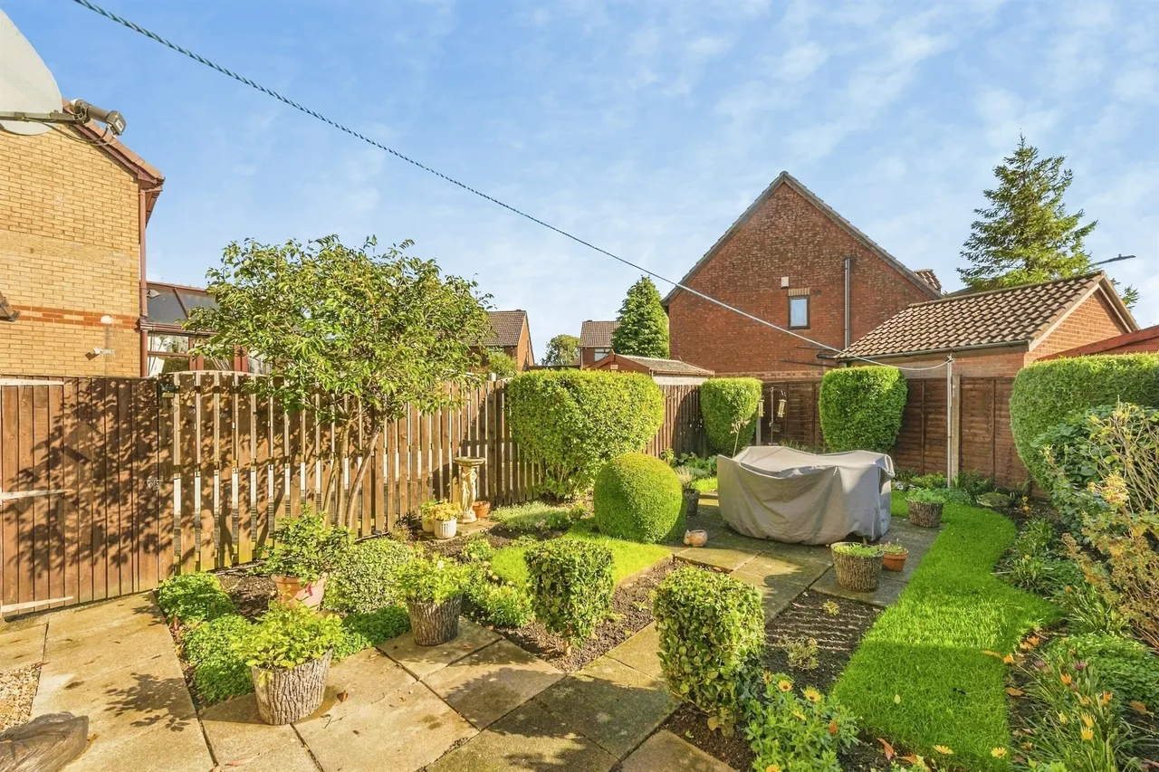 Manorley Lane, Bradford, BD6, photo 16