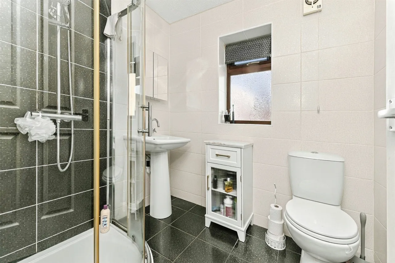 Manorley Lane, Bradford, BD6, photo 15