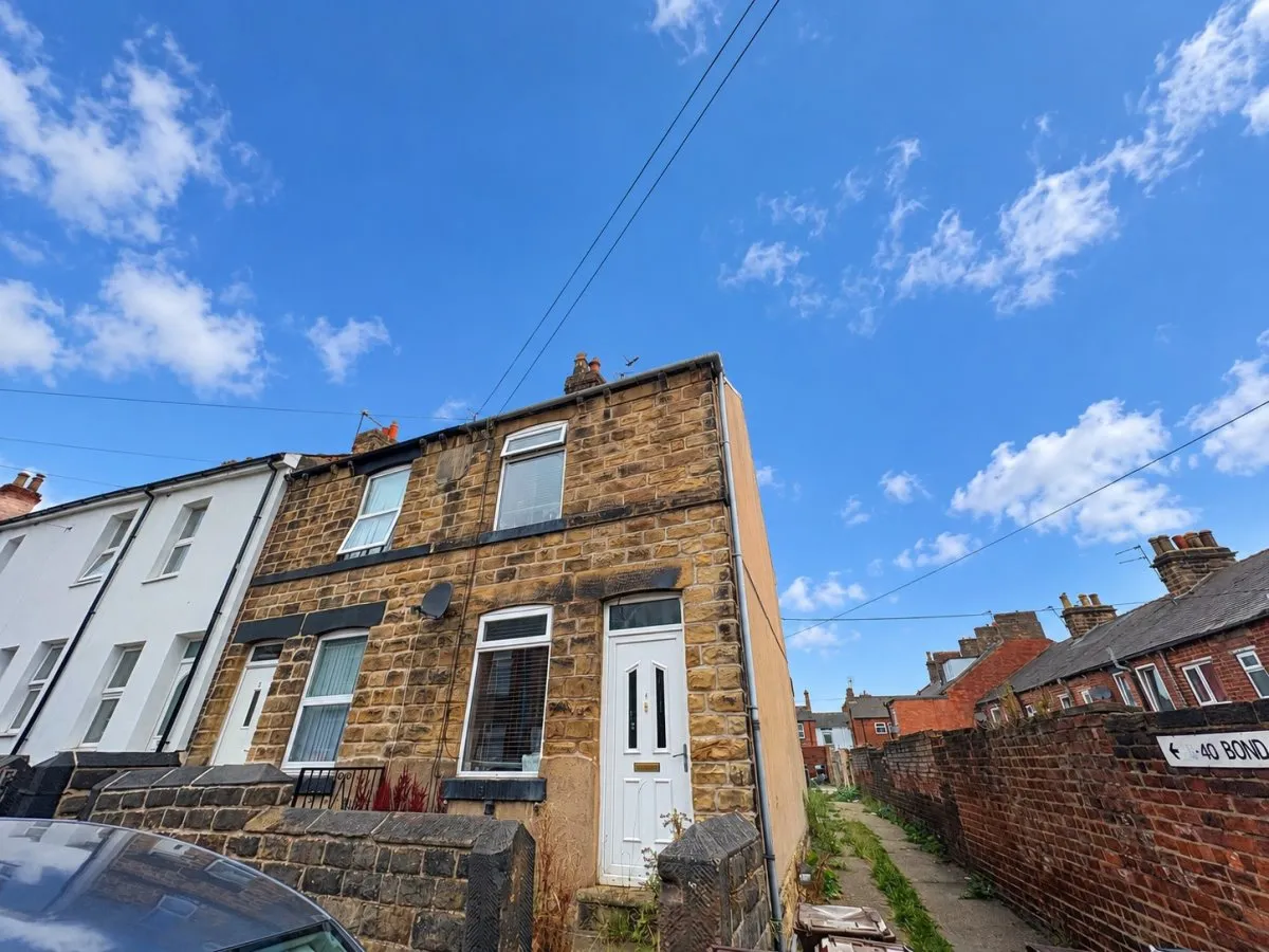 2 bed house to rent, Bond Street, Wombwell