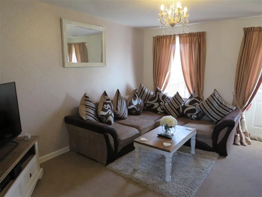 Scotney Close, Kingsnorth, TN25, photo 6