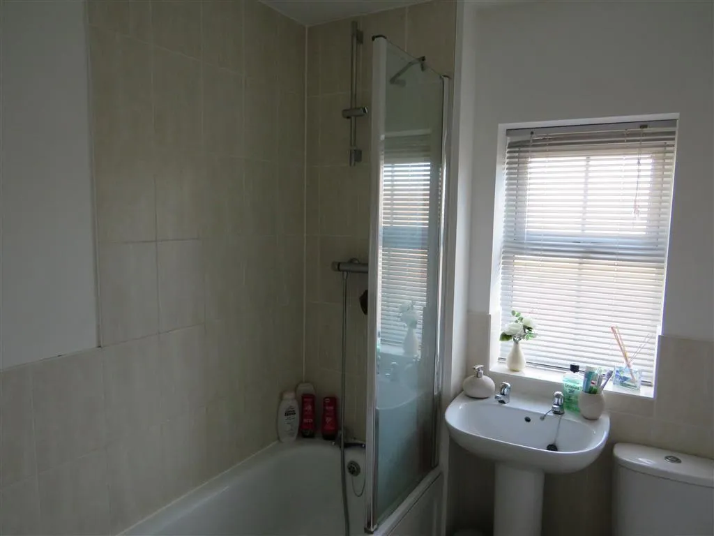 Scotney Close, Kingsnorth, TN25, photo 5