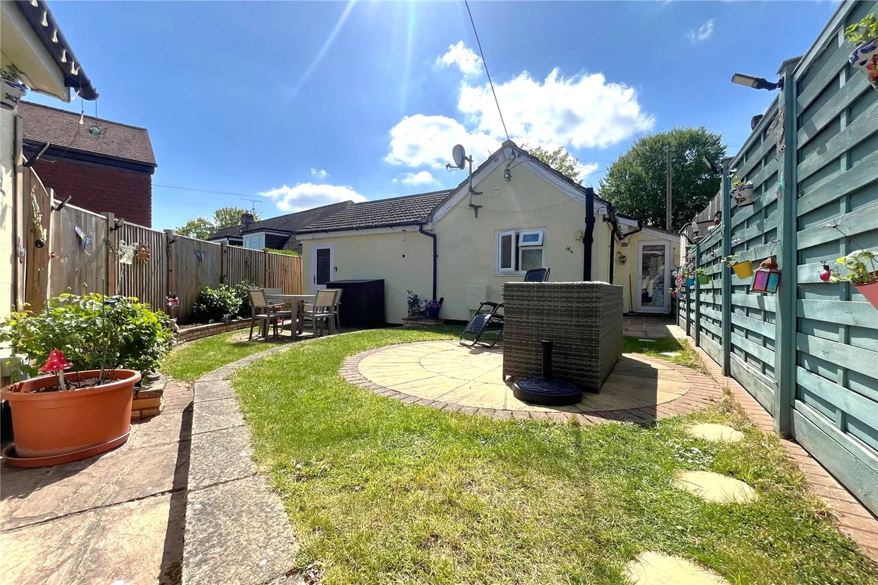 Folly Lane North, Farnham, Surrey, GU9 0HU, photo 12