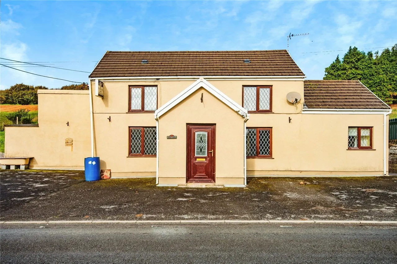 Meinciau Road, Mynyddygarreg, SA17, photo 16