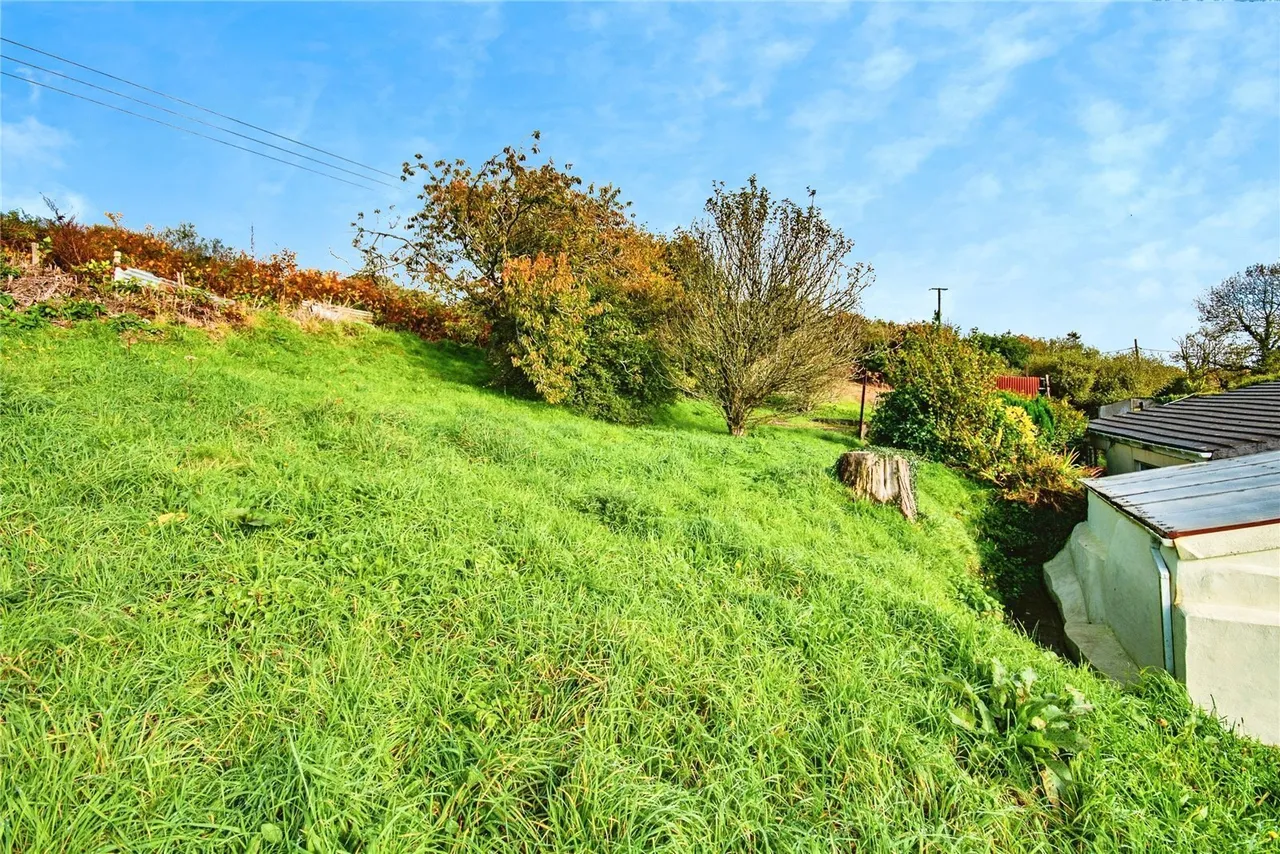 Meinciau Road, Mynyddygarreg, SA17, photo 15