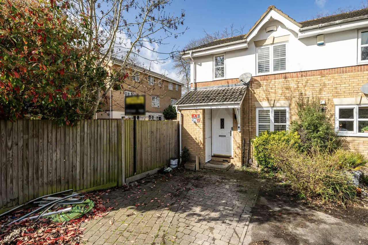 3 bed house for sale — Helegan Close, BR6