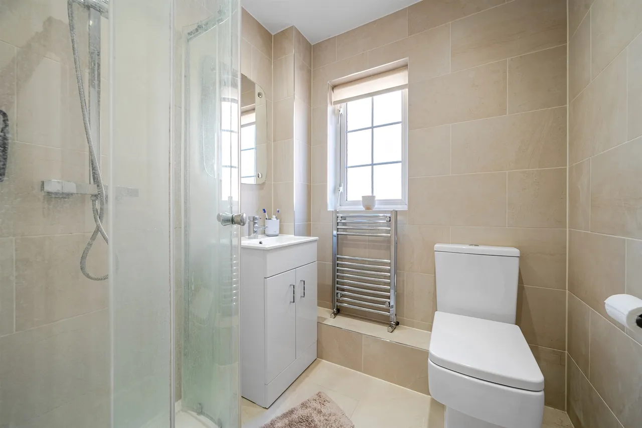 Cunard Crescent, London, N21, photo 7