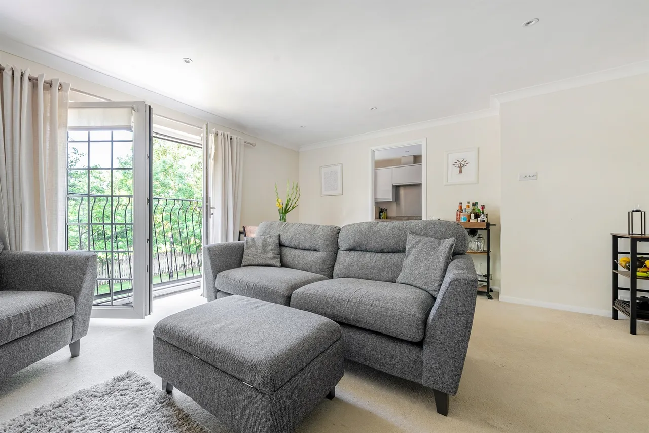 Cunard Crescent, London, N21, photo 2