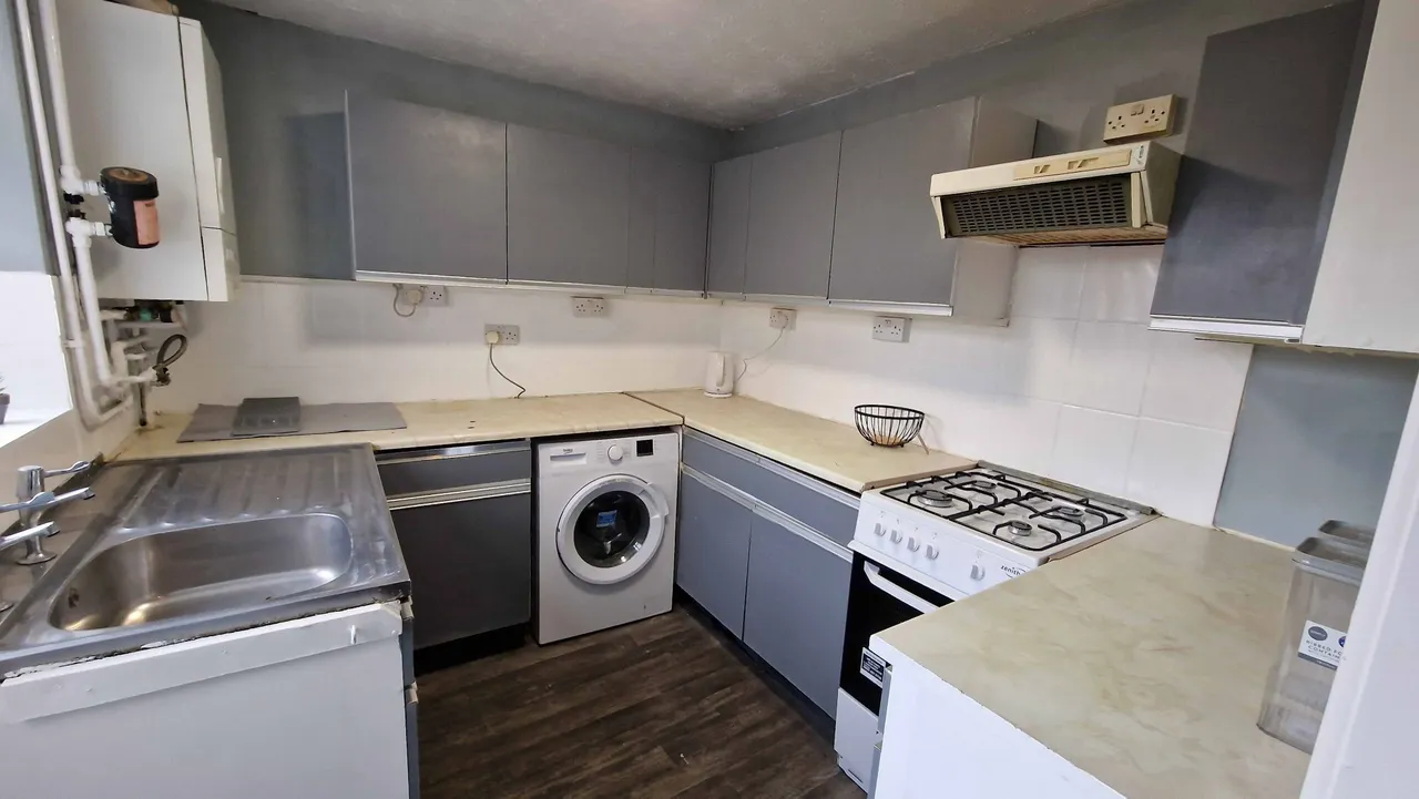 Brentry Road, Fishponds, Bristol, photo 5