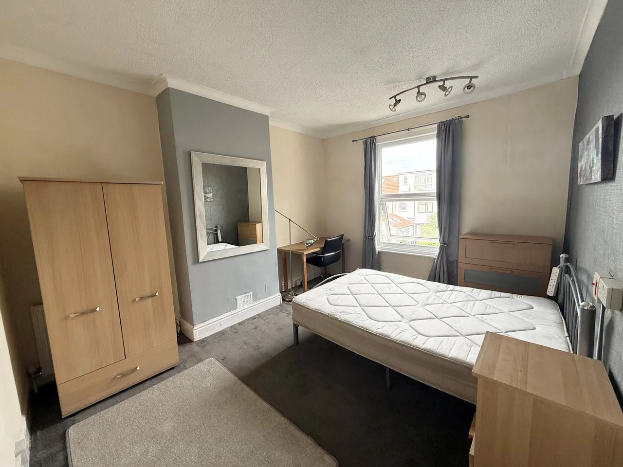 Brentry Road, Fishponds, Bristol, photo 11
