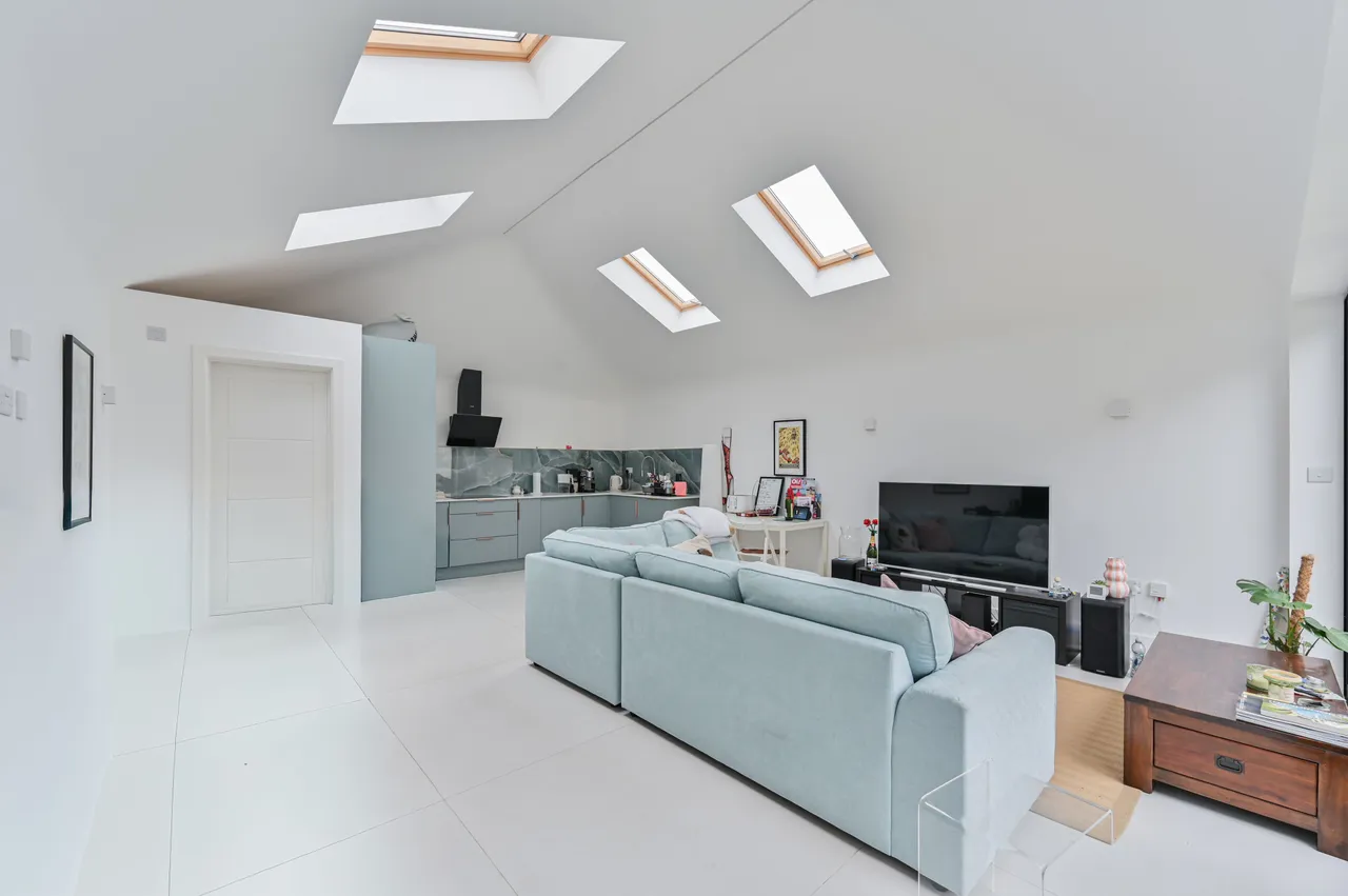 118a Bickersteth Road, London, photo 2