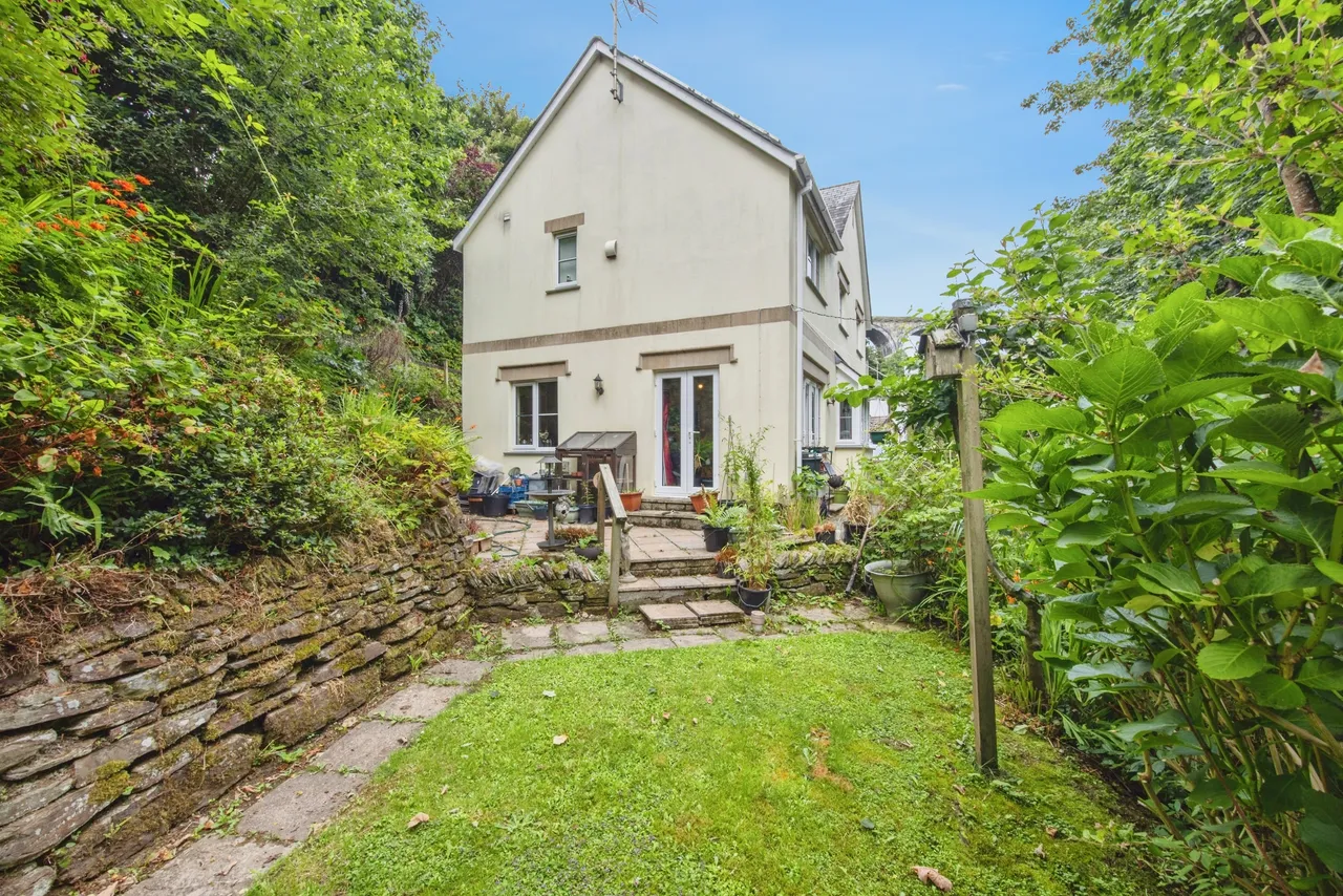 5 bed house for sale — Orchard Grove, St. Austell