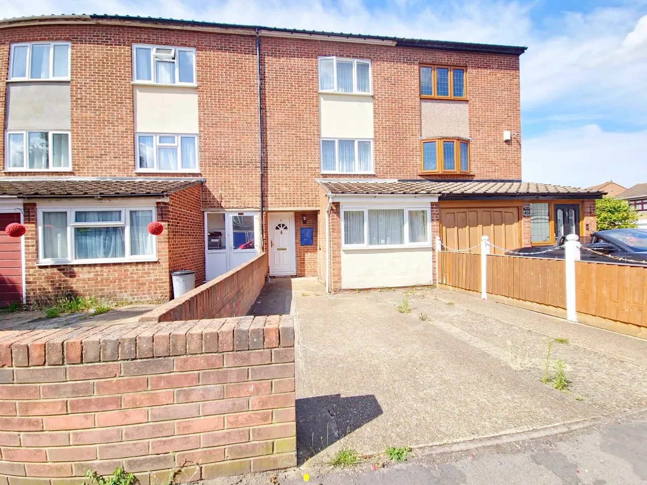 4 bed house to rent, Aldwych Close, Hornchurch, RM12