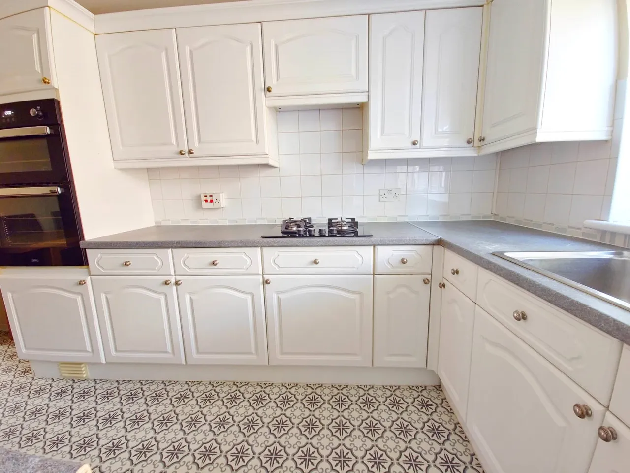 Aldwych Close, Hornchurch, RM12, photo 4
