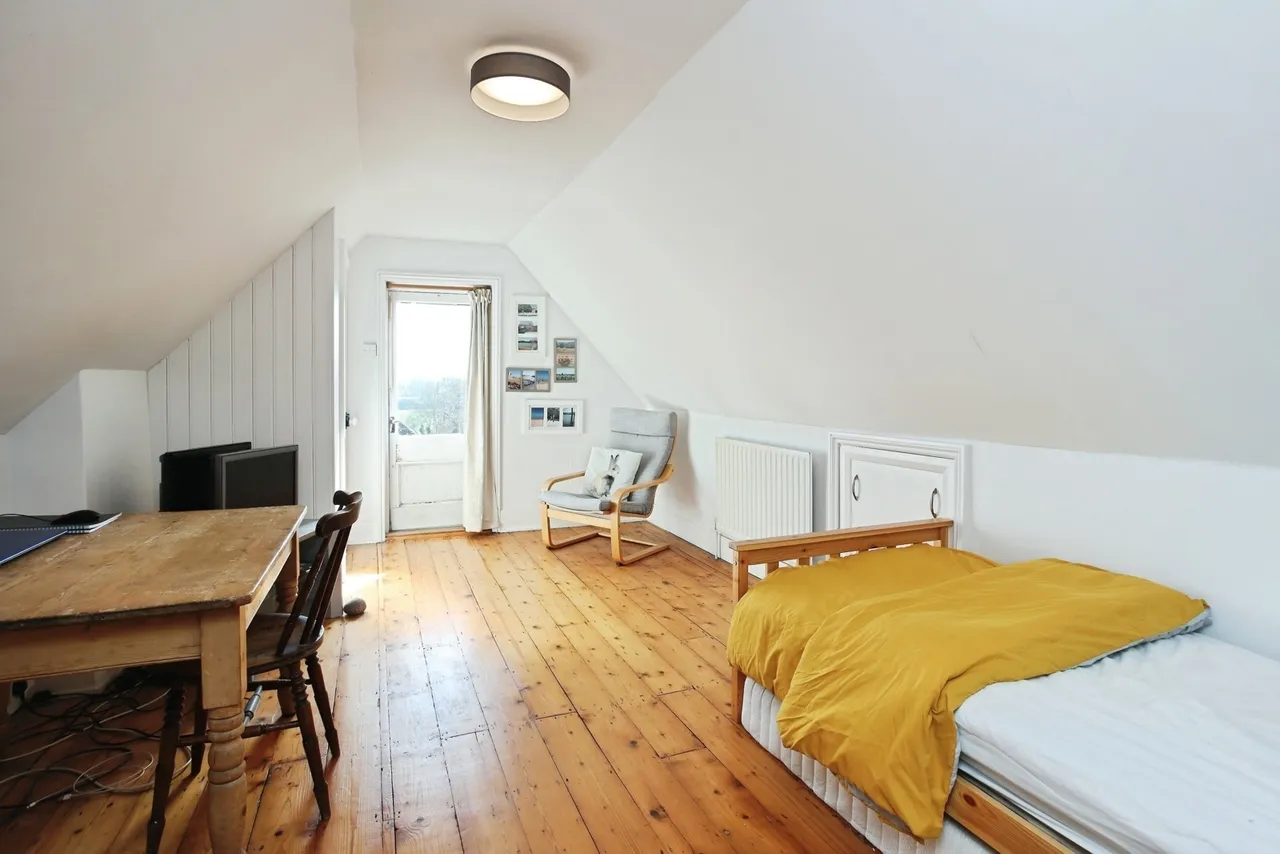 Hadlow Road, Tonbridge, TN9, photo 17