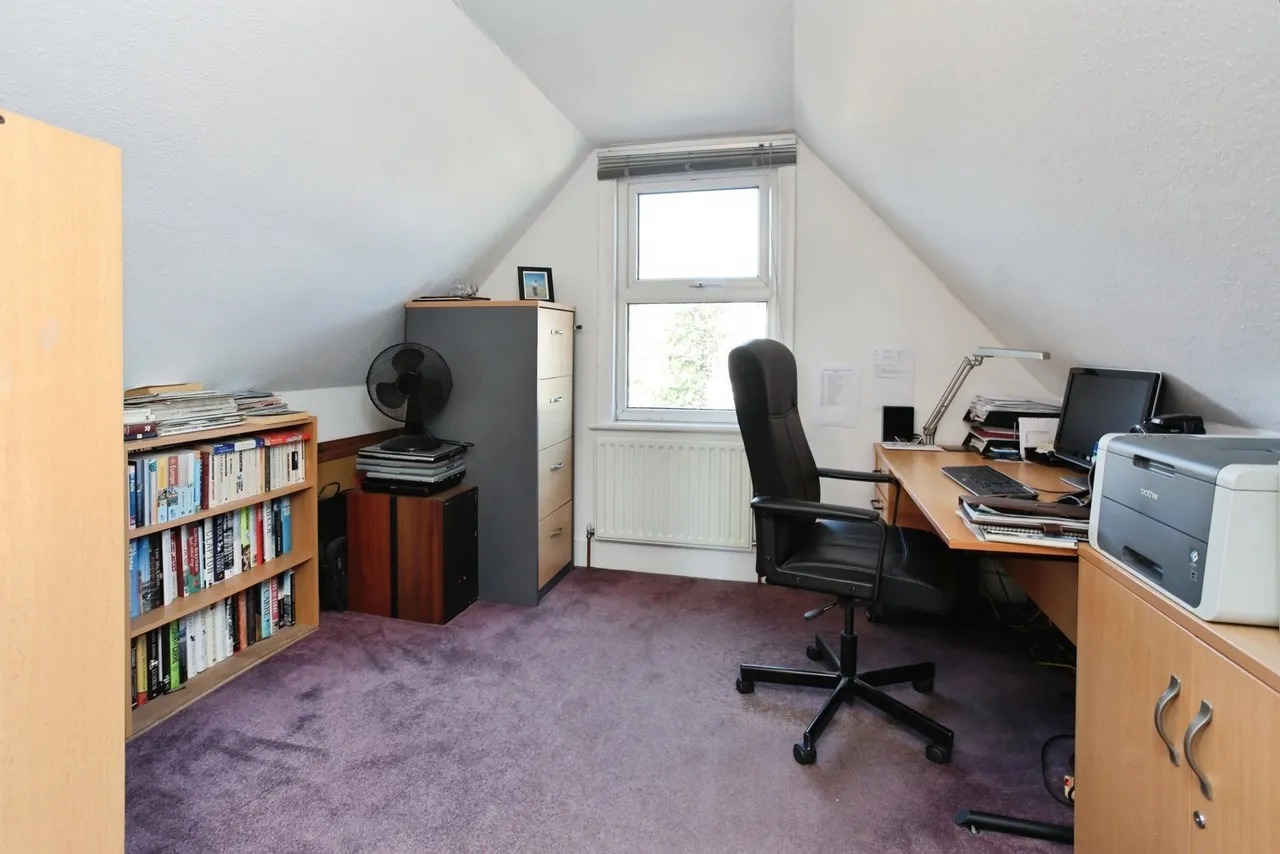 Hadlow Road, Tonbridge, TN9, photo 12
