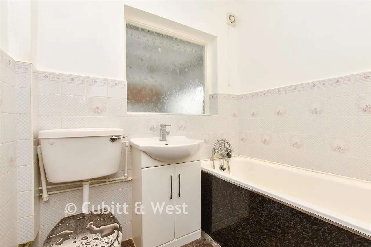 Wilmot Way, Banstead, SM7, photo 8