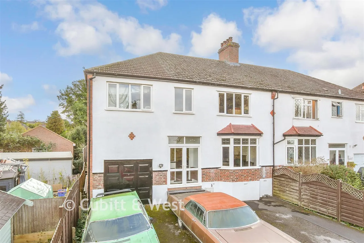 5 bed house for sale, Wilmot Way, Banstead, SM7