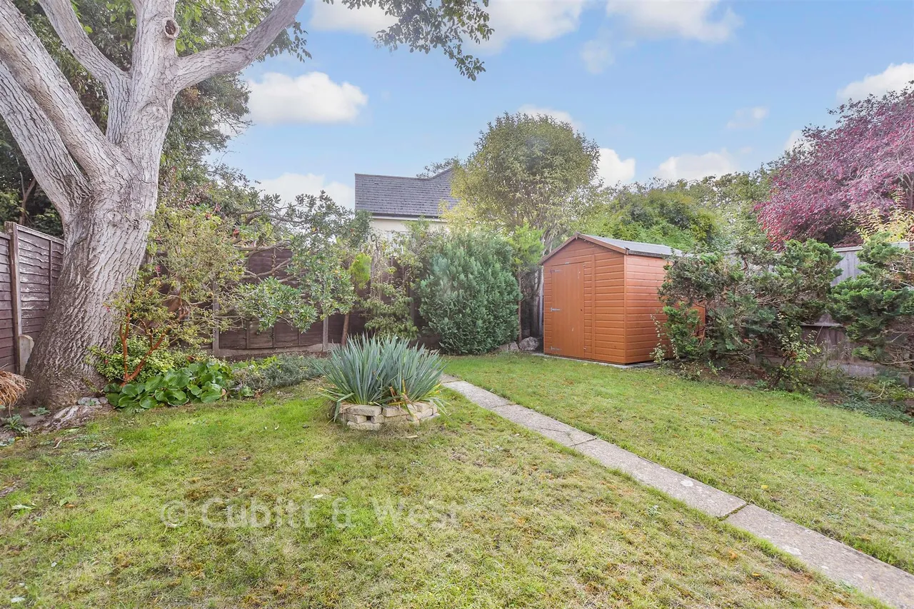 Wilmot Way, Banstead, SM7, photo 12