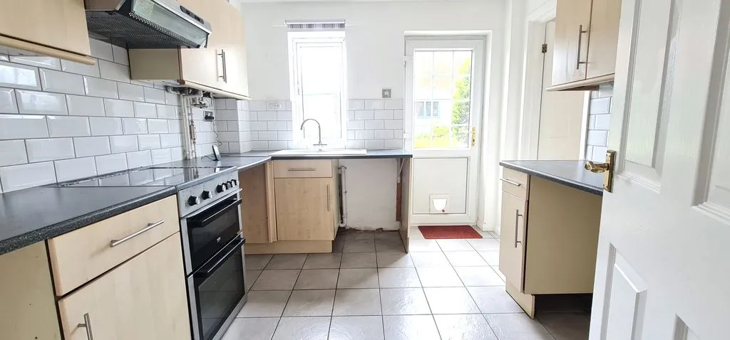 Tendring Avenue, Rayleigh, Essex, SS6 9SB, photo 9