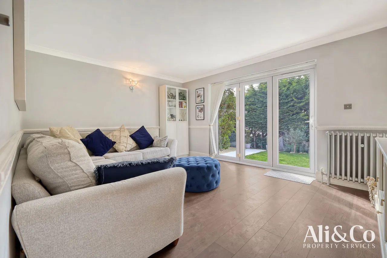 Henry De Grey Close, Grays, Essex, RM17 5GH, photo 11