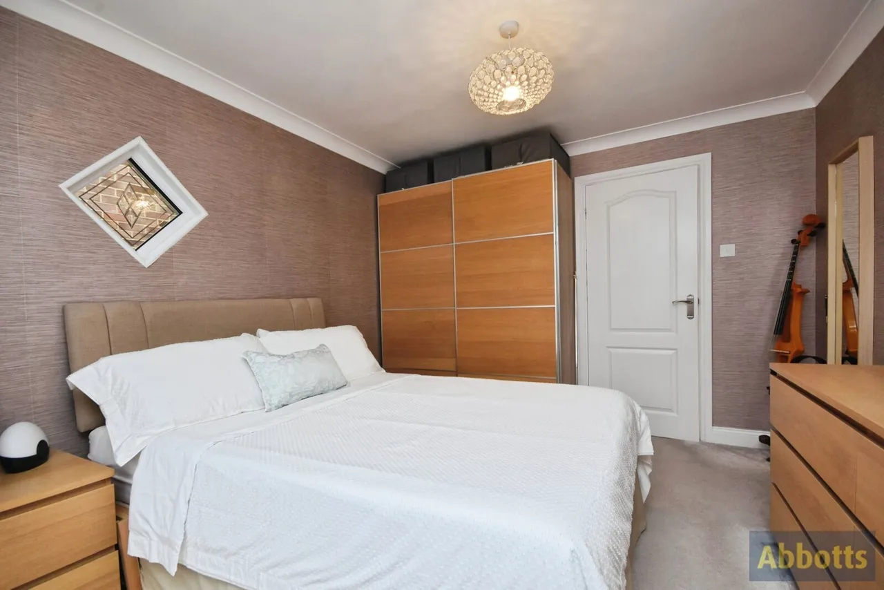 Creswick Avenue, Rayleigh, SS6, photo 13