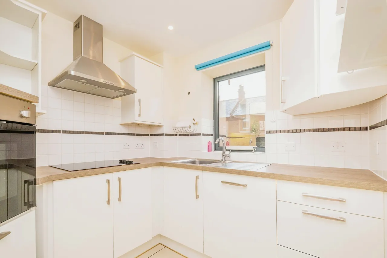 St. Margarets Way, Midhurst, GU29, photo 3
