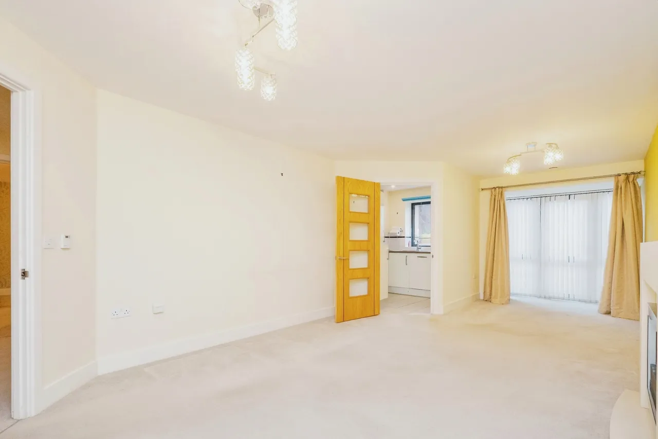 St. Margarets Way, Midhurst, GU29, photo 12